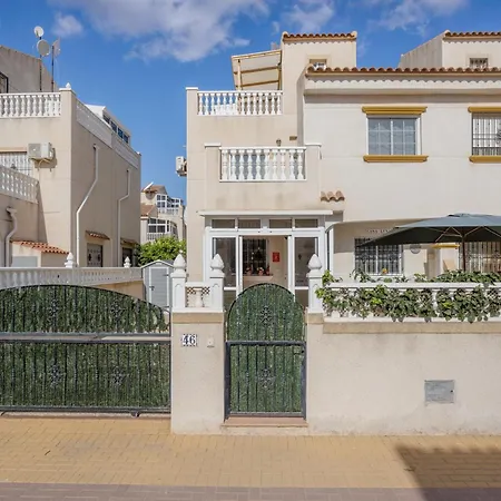 Casa Luna Τορεβιέχα